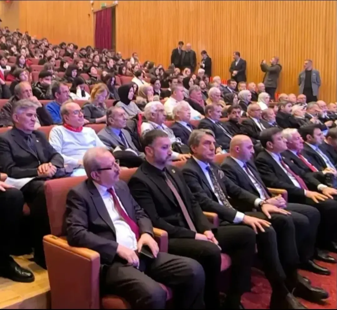 Büyük Birlik Partisi Zeytinburnu İlçe Başkanlığı’ndan Dr. Sadık Ahmet İçin Anma Programı