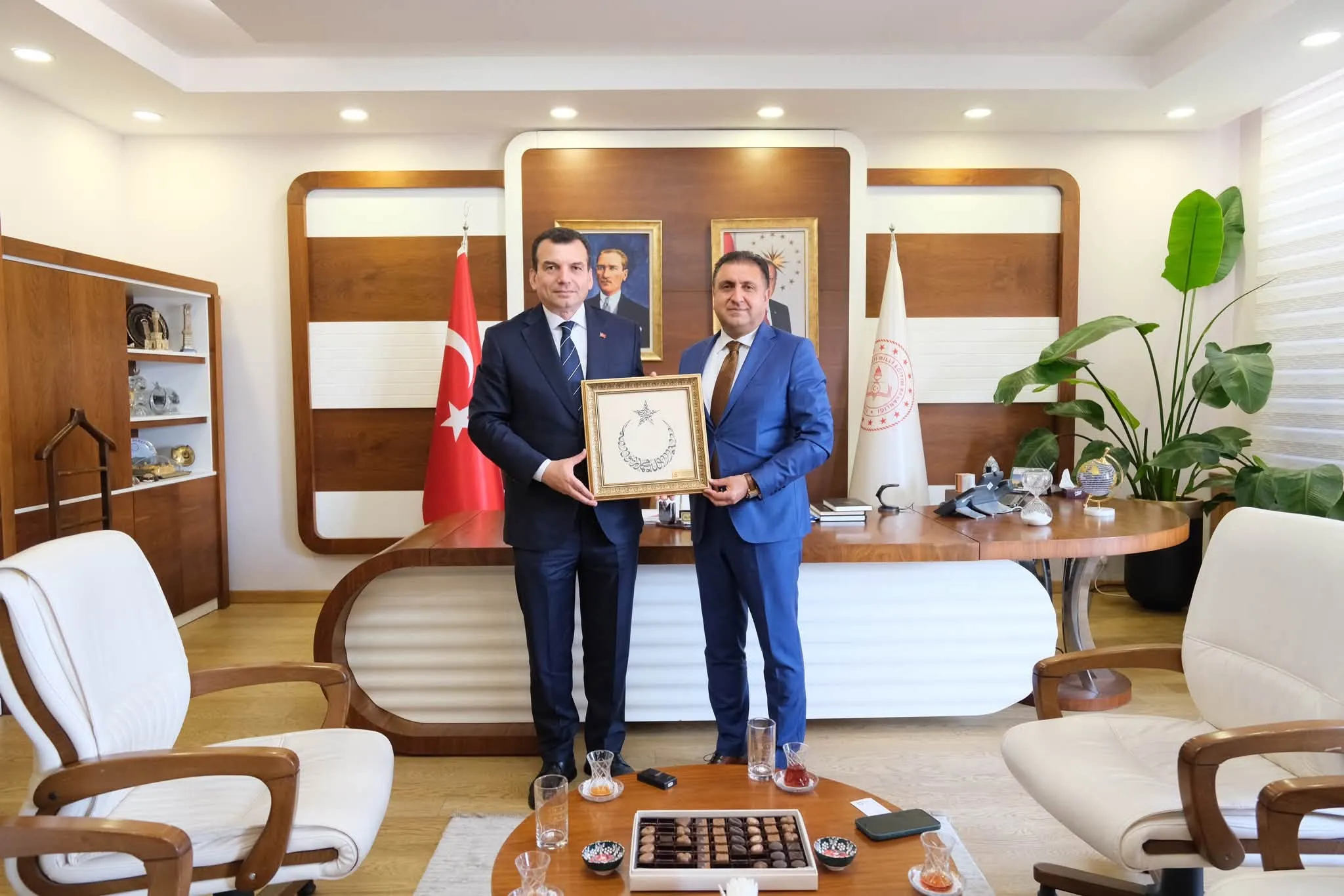 Büyük Birlik Partisi İstanbul İl Başkanlığı'ndan İstanbul İl Millî Eğitim Müdürü Yentür'e Ziyaret