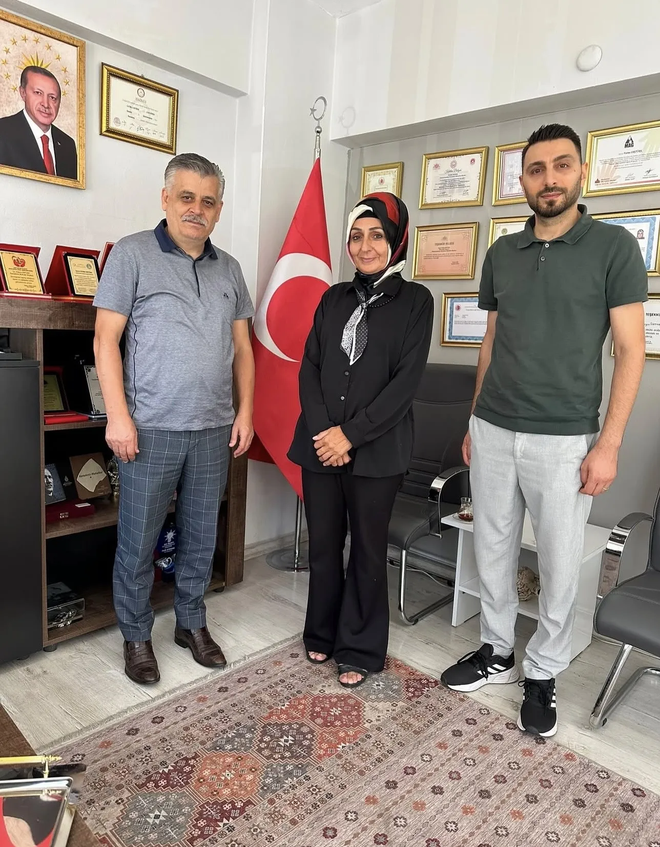 Büyük Birlik Partisi Gaziosmanpaşa İlçe Teşkilatından Karadeniz Mahalle Muhtarına Ziyaret