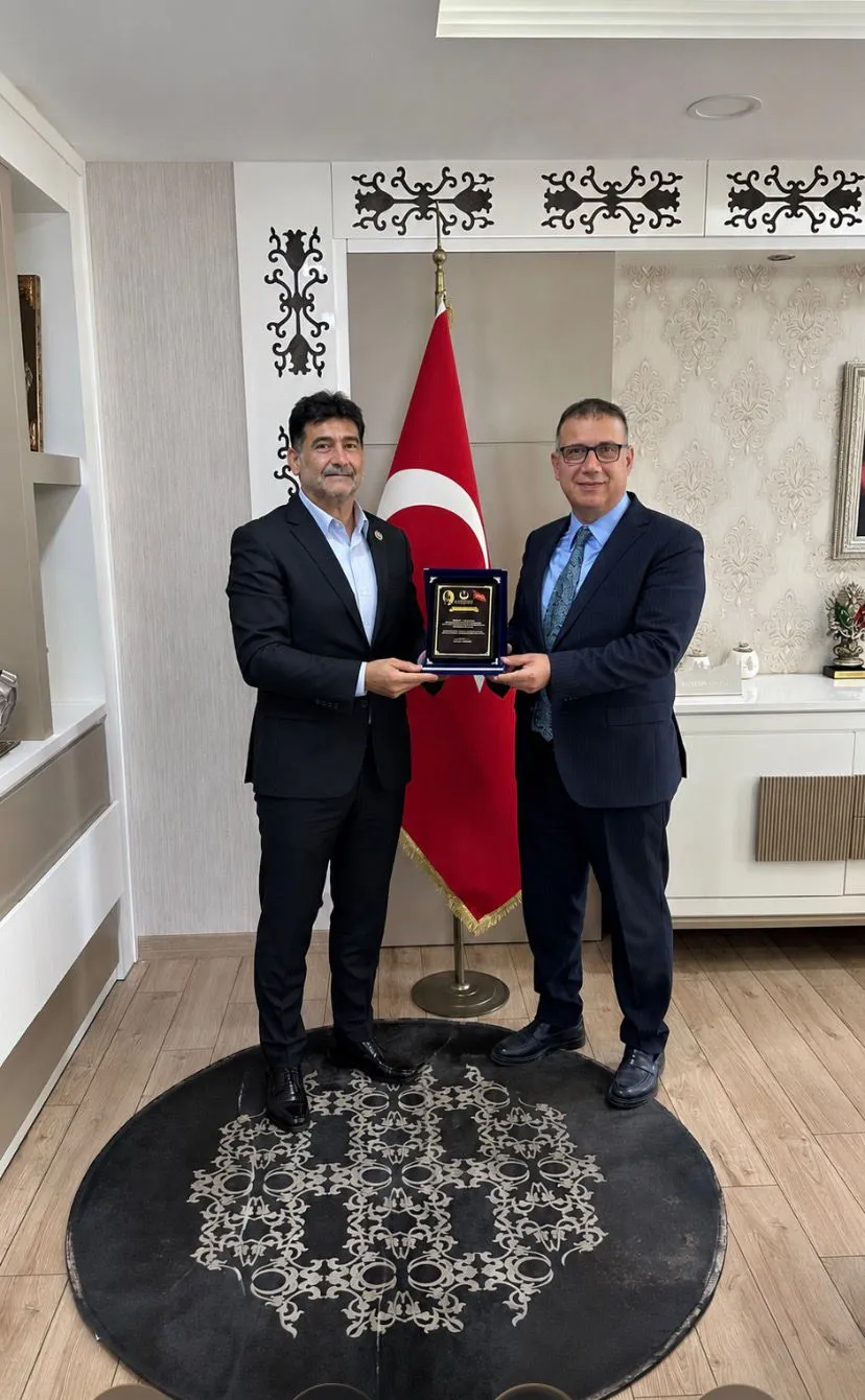 Büyük Birlik Partisi Tuzla İlçe Başkanlığı’ndan Tuzla Kaymakamı Ümit Hüseyin Güney’e ziyaret