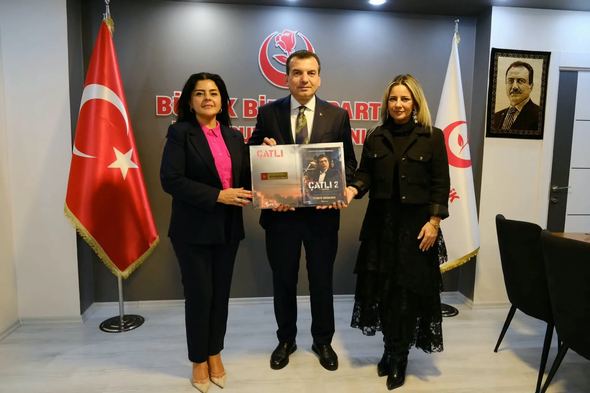 Gökçen Çatlı ve Selcen Çatlı’dan İl Başkanlığımıza Ziyaret